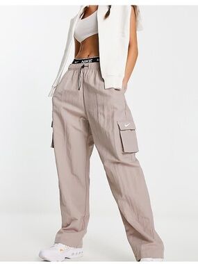 Nike Sportswear Essentials High-Rise Woven Cargo Pants in Beige Womens size M
